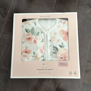 Pottery Barn Baby wearable blanket size small New in box
